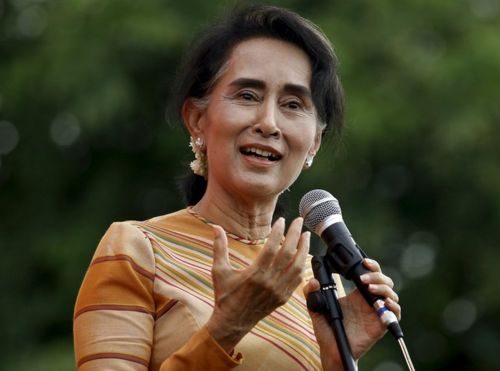 Aung san suu kyi fighting for Birmanie Democracy